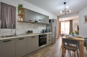 Private Apartment minutes to Sliema Malta, 2 AC's, Netflix